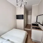 Smart Center - Near Old Town Apartment